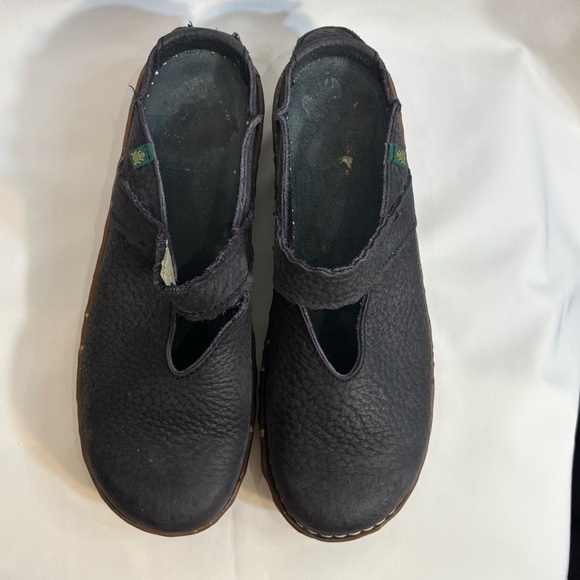 EL NATURALISTA Sz 38 Clogs Slip On Matte Leather Round Toe Rubber Sole Shoes - Picture 5 of 8